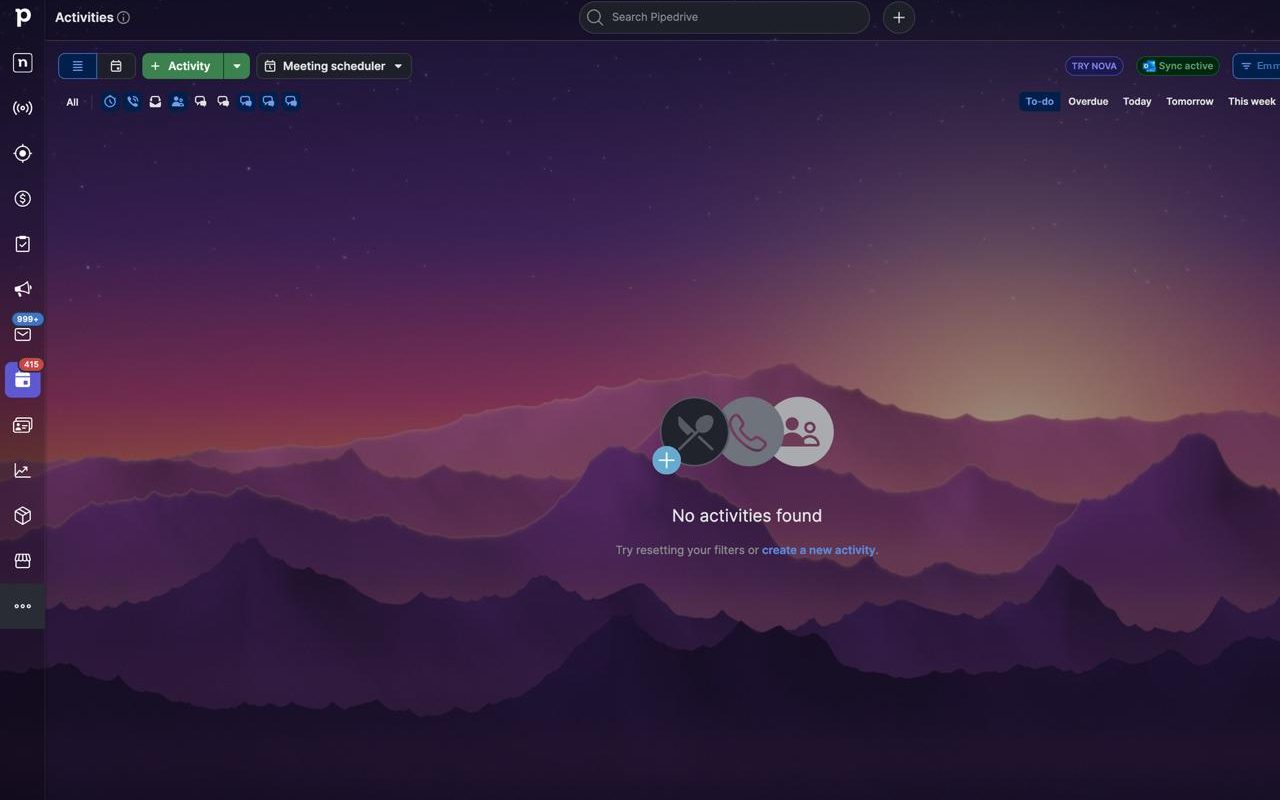 Pipedrive with the Mountains theme